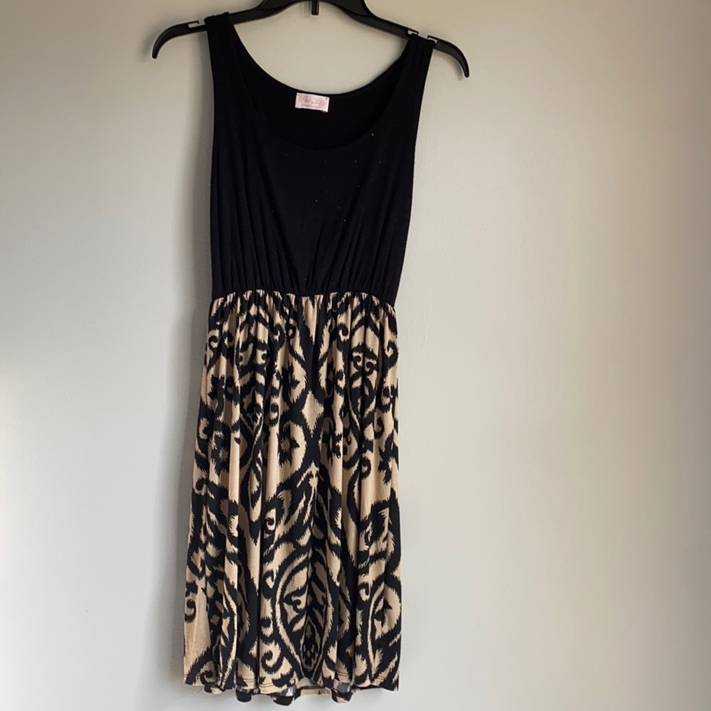 Black and white patterned dress Pink Lily.